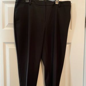Jones New York signature black pant, size 8, excellent condition